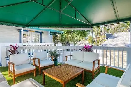 Birds Of A Feather At Custom House Inn Key West Vakantiehuis