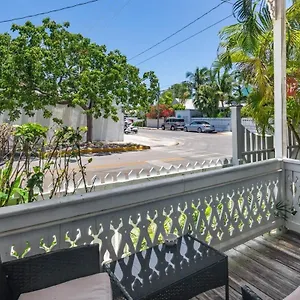 Sea Breeze -great Location! Key West